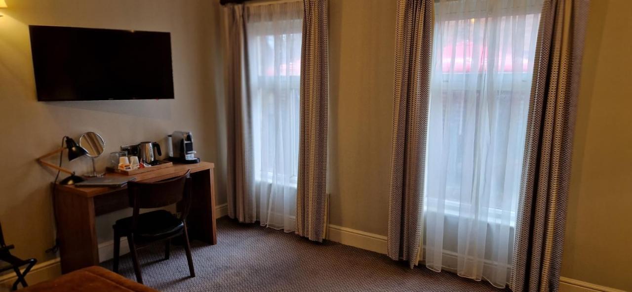 The Cross-Keys Hotel Натсфорд Экстерьер фото