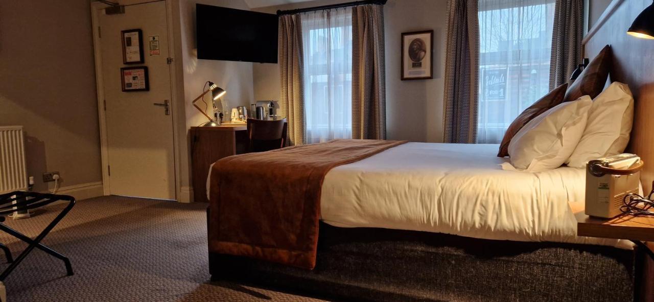 The Cross-Keys Hotel Натсфорд Экстерьер фото